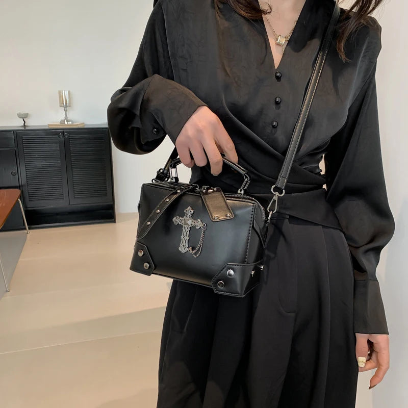 Women Gothic Punk Square Small Crossbody Handbag with Top Handle Skull Crosses Chain PU Leather Shoulder Bag Purse