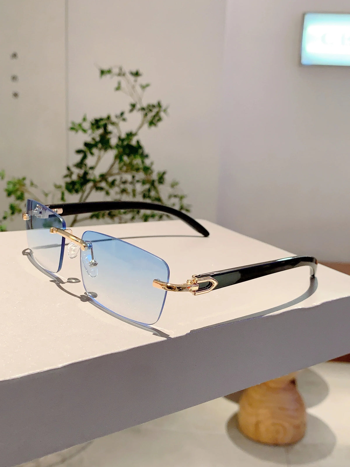 Ocean Haze Rimless Gradient Sunglasses